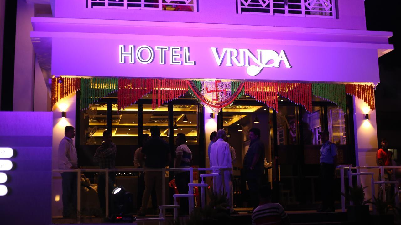 Hotel Vrinda Lātūr 外观 照片